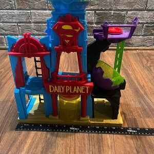 Fisher-Price Imaginext Daily Planet Playset